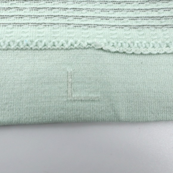 Lululemon Shirt Mens Large Green Short Sleeve Metal Vent Tech Workout Gym Logo - Picture 5 of 7